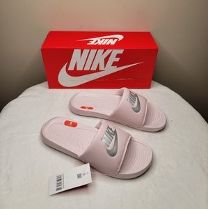 Nike | Shoes | Nike Victori One Cn967760 Rosemetallic Silverrose Size 1 |  Poshmark